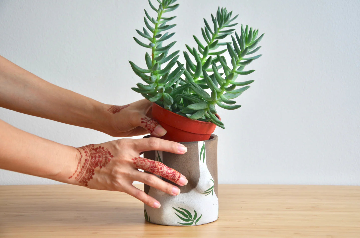 Tops Vase by GroupPartner