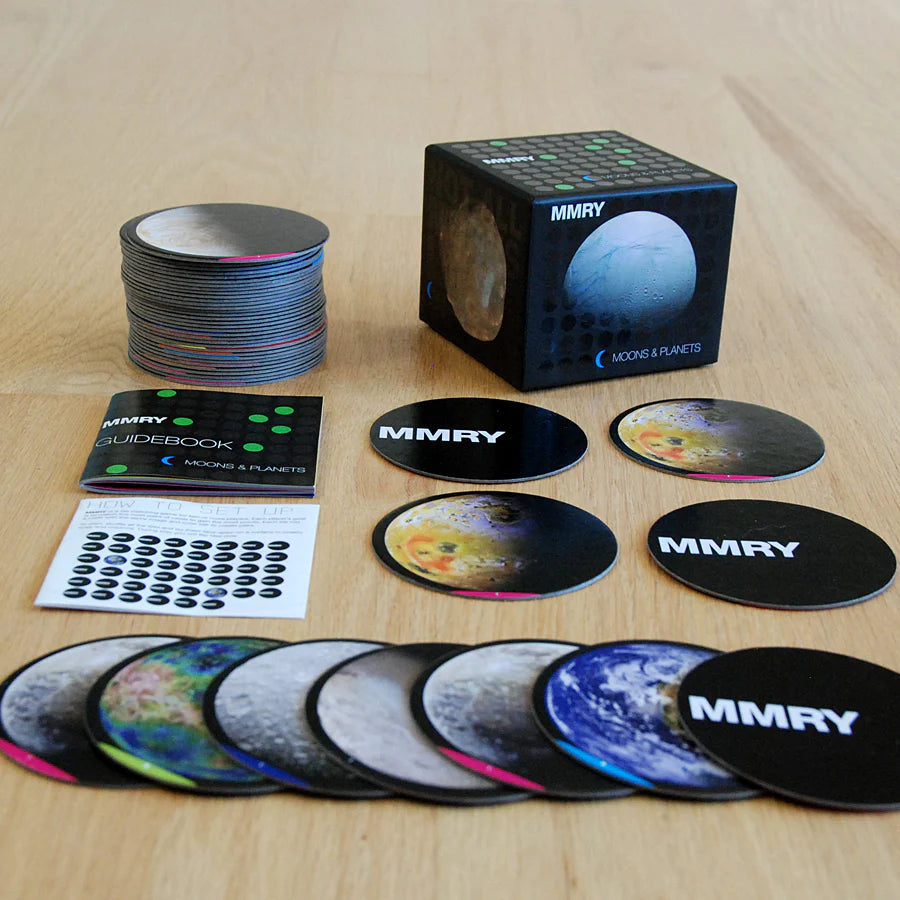 Mmry: Moons and Planets Matching Game