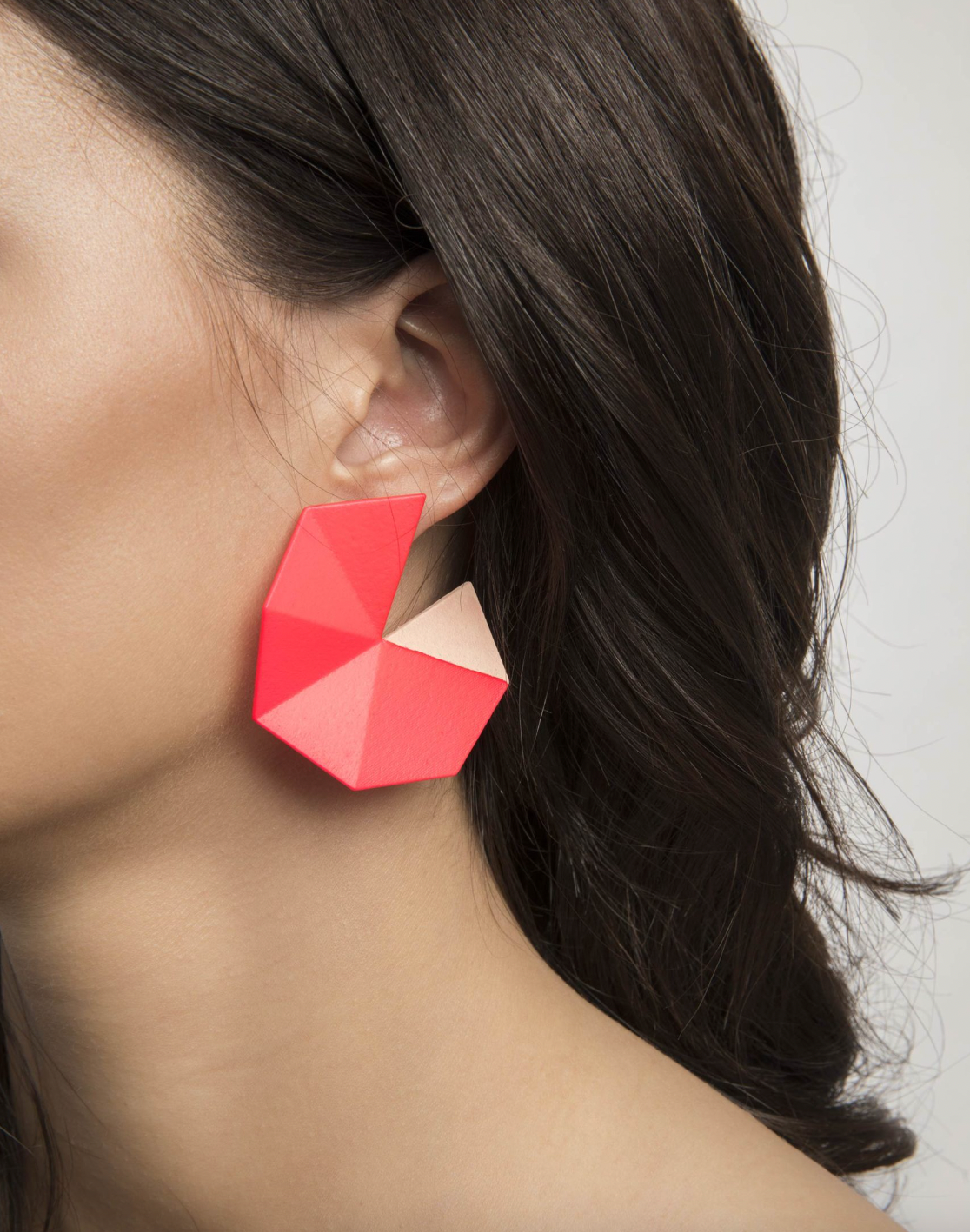 Leia Earrings: Round