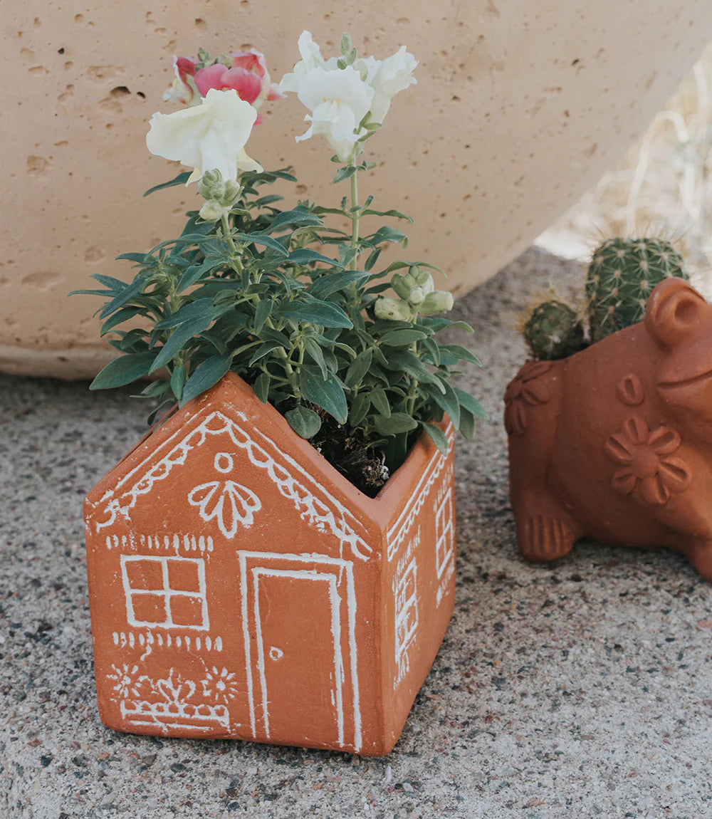 Terracotta Vasanta House Planter with Drainage