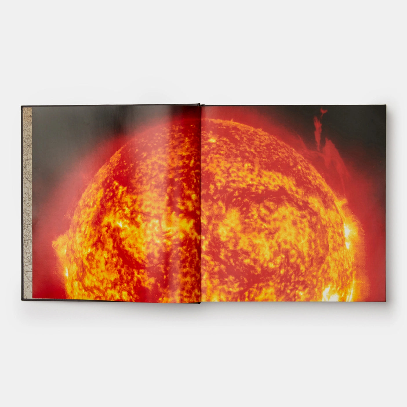 Sun and Moon: A Story of Astronomy, Photography and Cartography