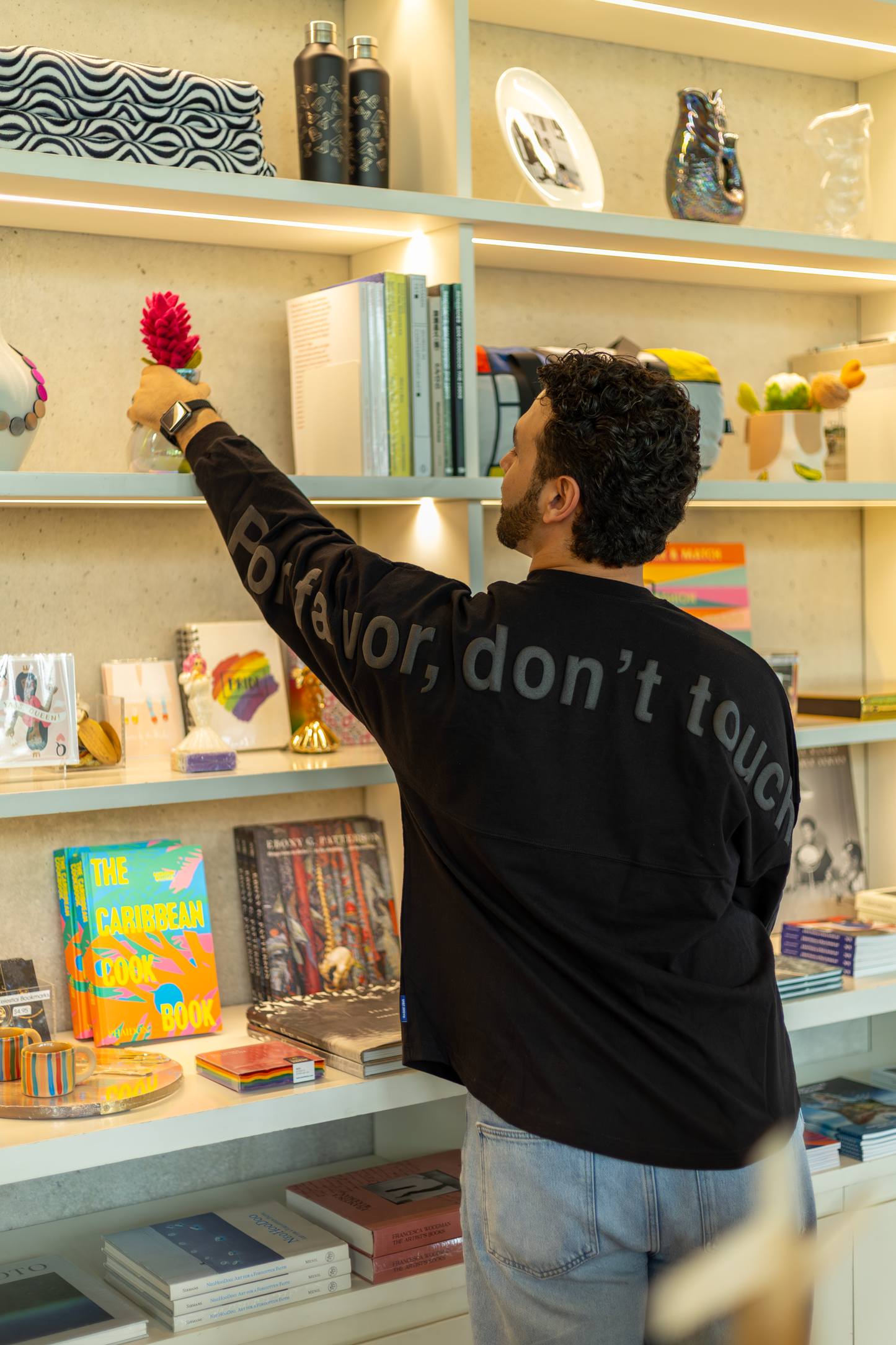 Por favor, don't touch the art™ Sweatshirt