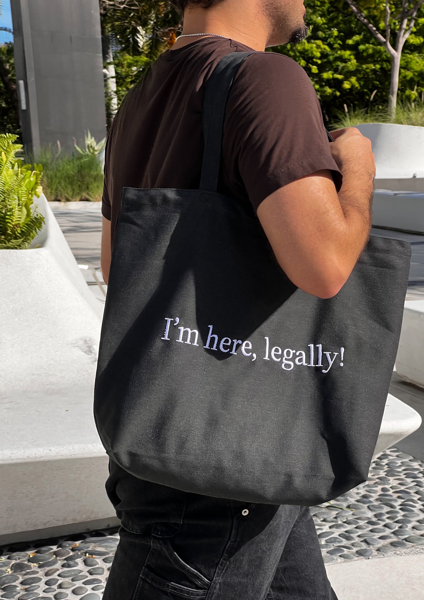 Gonzalo Hernandez Legally Tote