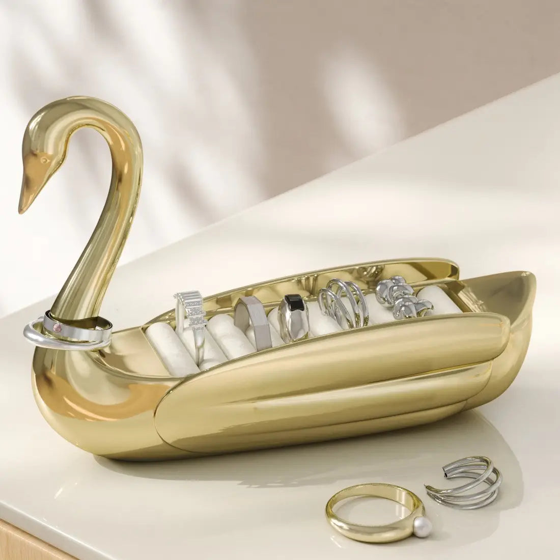 Gracie Swan Ring Holder