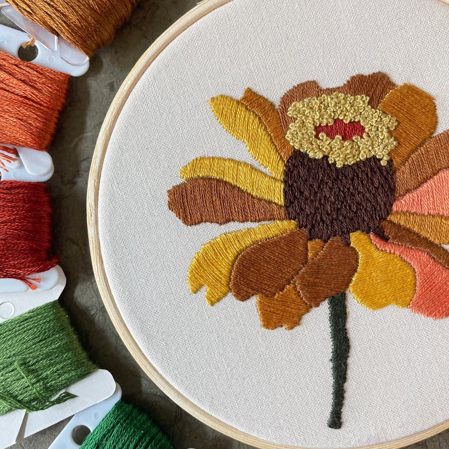 DIY Embroidery Kit - Zinnia No. 1 (5")